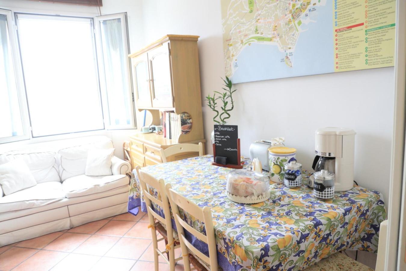 Couette-café Bernadette Naples